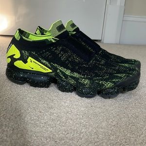 Nike mens Vapormax “Moc 2” size 11